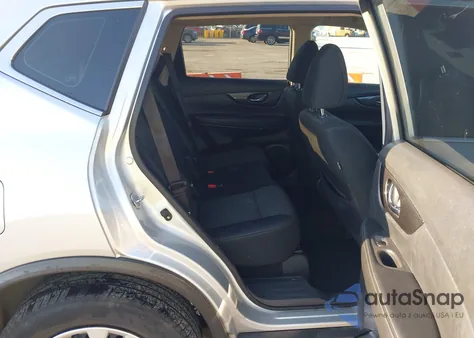 2017 Nissan Rogue S/Sv z USA, uszkodzony, nr VIN KNMAT2MV8HP510595